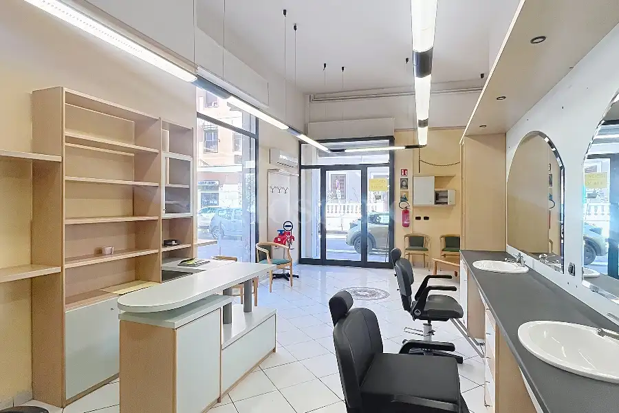 Negozio in vendita di 50 mq a €95.000 (rif. 53/2026)