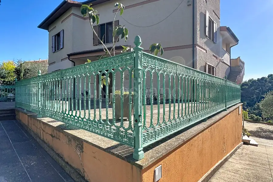 Villa in vendita di 630 mq a €670.000 (rif. 195/2025)