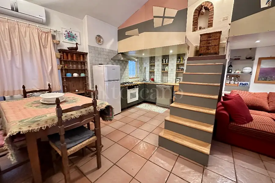 Casale in vendita di 200 mq a €790.000 (rif. 22/2025)