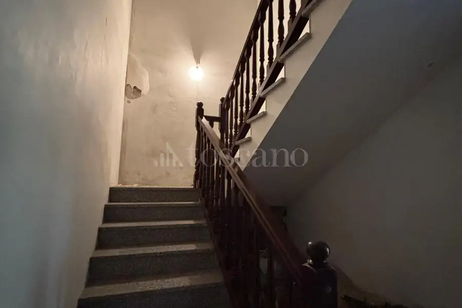 Casale in vendita di 840 mq a €650.000 (rif. 38/2026)