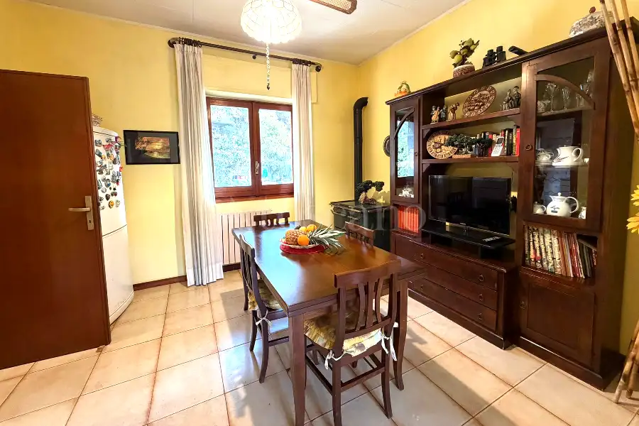 Attico in vendita di 220 mq a €370.000 (rif. 75/2025)