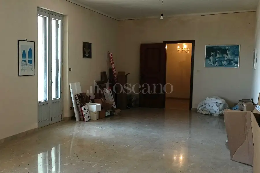 Casa Indipendente in vendita di 458 mq a €185.000 (rif. 39/2026)