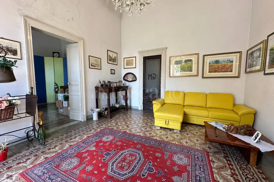 Casa Indipendente in vendita di 240 mq a €598.000 (rif. 44/2026)