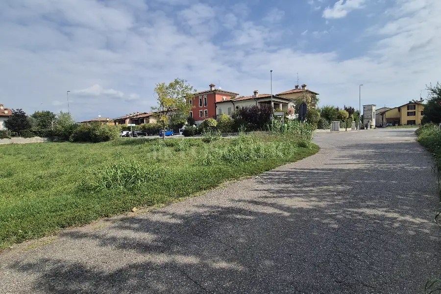 Agricolo in vendita di 8.090 mq a €120.000 (rif. 36/2026)