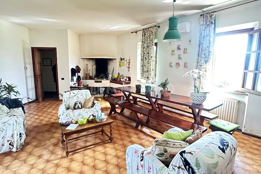 Villa in vendita di 450 mq a €2.200.000 (rif. 9/2026)