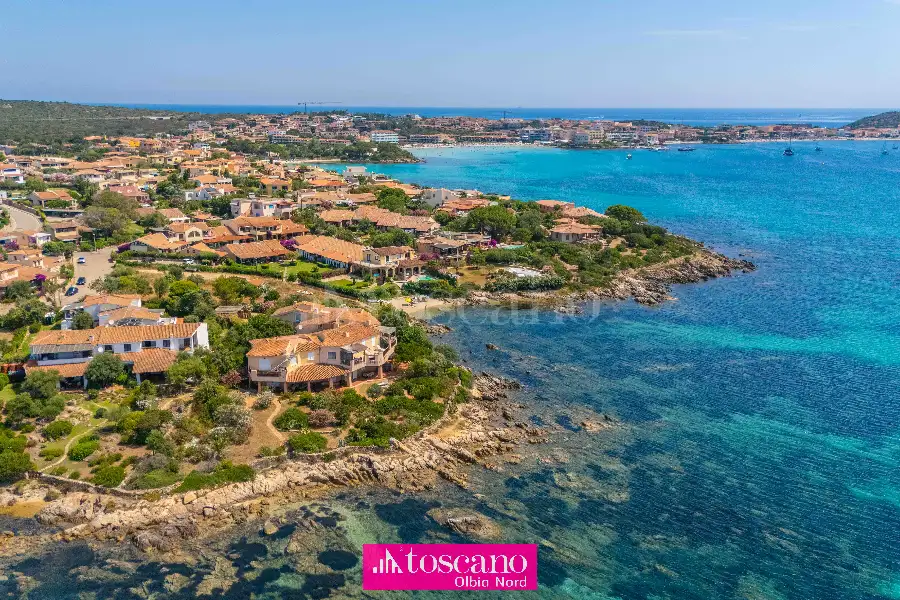 Villa in vendita di 330 mq a €1.500.000 (rif. 42/2026)