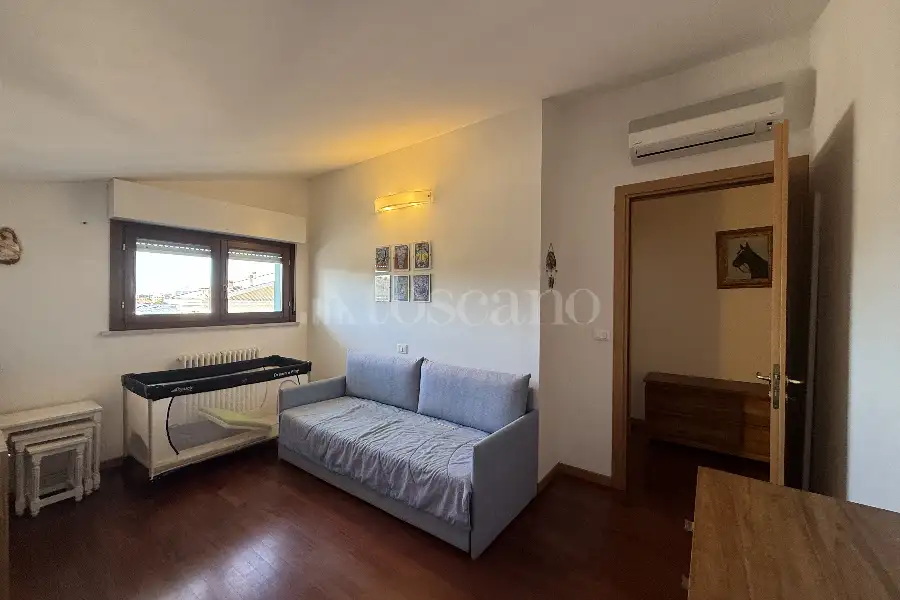 Attico in vendita di 120 mq a €349.000 (rif. 16/2026)