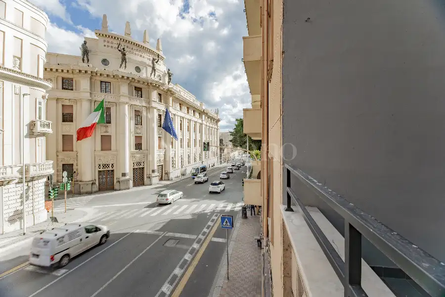 Casa in vendita di 340 mq a €790.000 (rif. 9/2025)