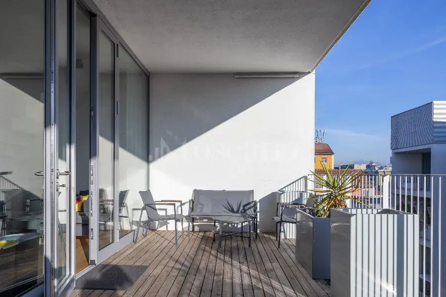 Attico in vendita di 200 mq a €695.000 (rif. 126/2025)
