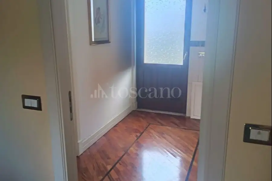Villa Bifamiliare in vendita di 265 mq a €550.000 (rif. 215/2025)