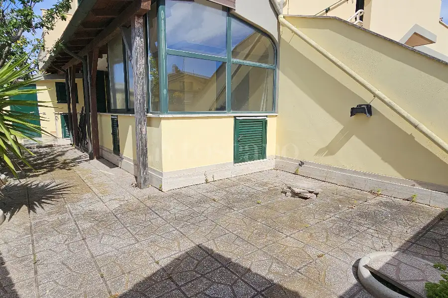 Villa Plurifamiliare in vendita di 150 mq a €237.000 (rif. 25/2026)
