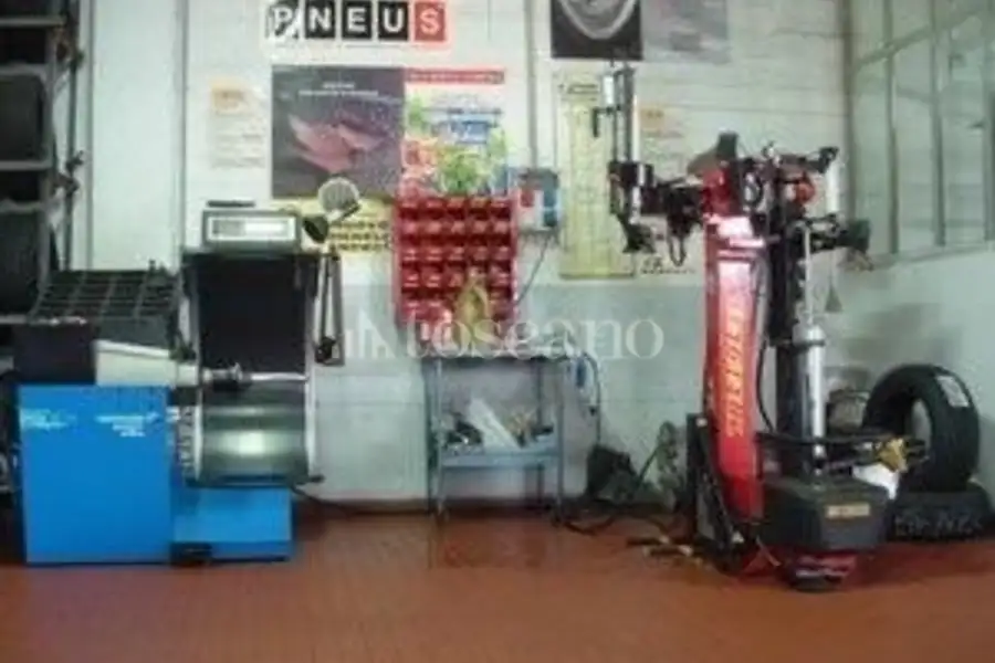 Capannone in vendita di 220 mq a €260,000 (rif. TS0065VE.B)