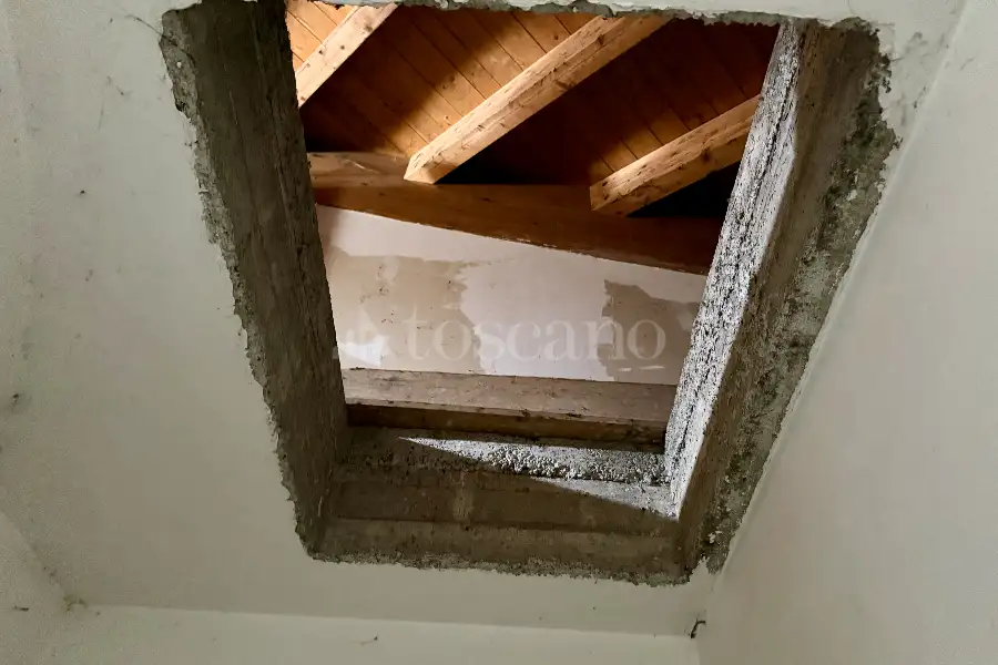 Villa Bifamiliare in vendita di 420 mq trattativa riservata (rif. 17/2026)