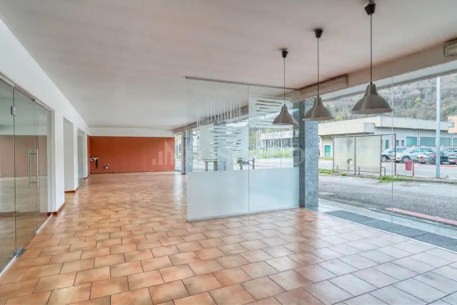 Capannone in vendita di 1.750 mq a €1.100.000 (rif. 135/2026)