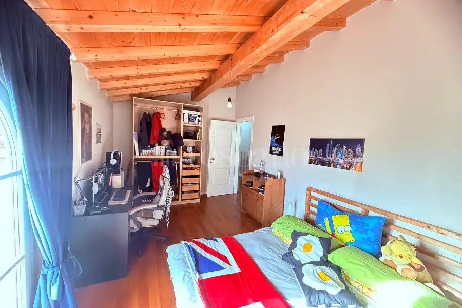 Casale in vendita di 300 mq a €990.000 (rif. 9/2026)