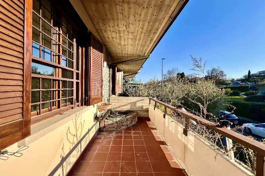 Villa Bifamiliare in vendita di 315 mq a €1.200.000 (rif. 7/2026)