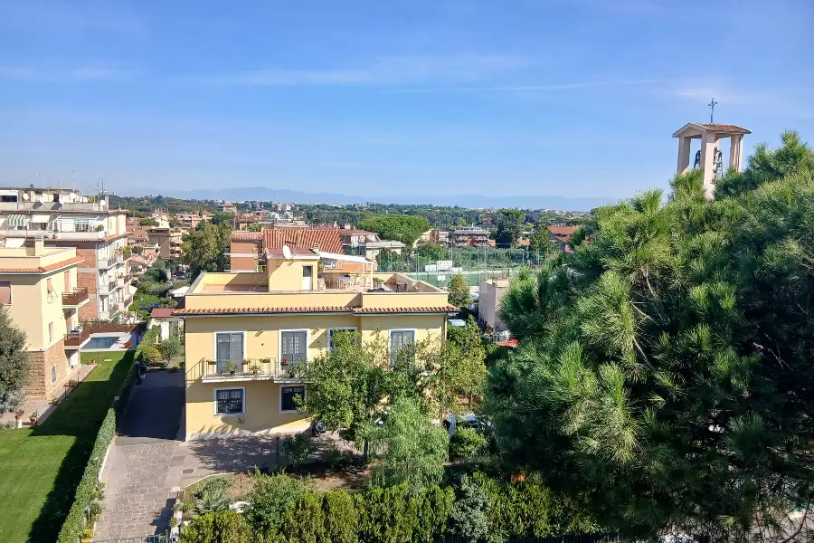 Attico in vendita di 210 mq a €630.000 (rif. 36/2026)
