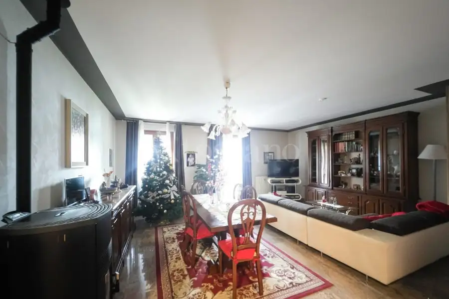 Villa in vendita di 550 mq a €970.000 (rif. 10/2026)