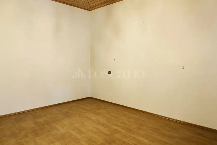 Casa in vendita di 198 mq a €115.000 (rif. 37/2026)