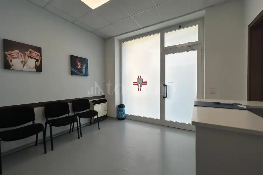 Negozio in vendita di 57 mq a €79.000 (rif. 16/2026)