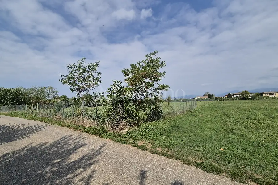 Agricolo in vendita di 8.090 mq a €120.000 (rif. 36/2026)