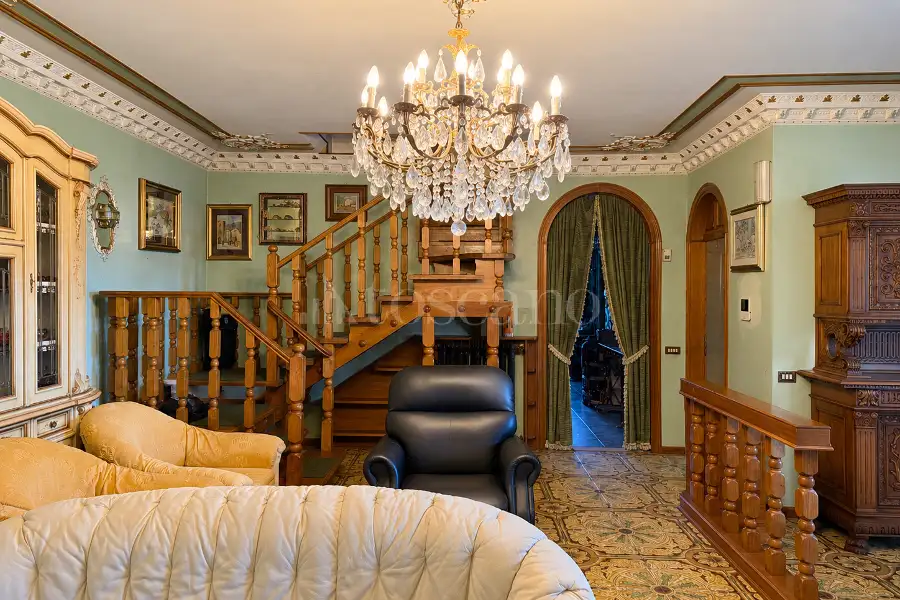 Villa in vendita di 500 mq a €1.100.000 (rif. 22/2026)