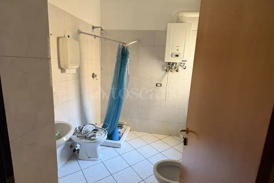 Stabile Uso Ufficio in vendita di 310 mq a €350.000 (rif. 80/2026)