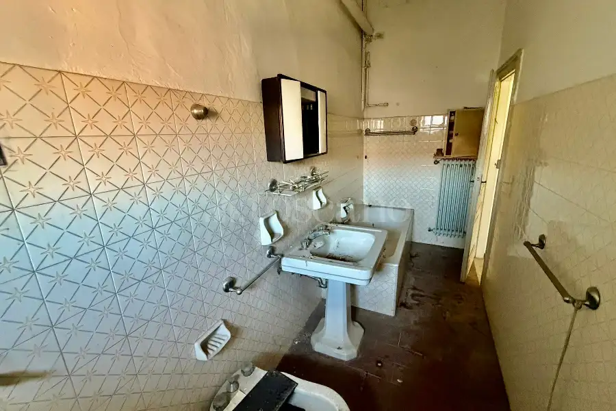 Casa Indipendente in vendita di 400 mq a €315.000 (rif. 41/2026)