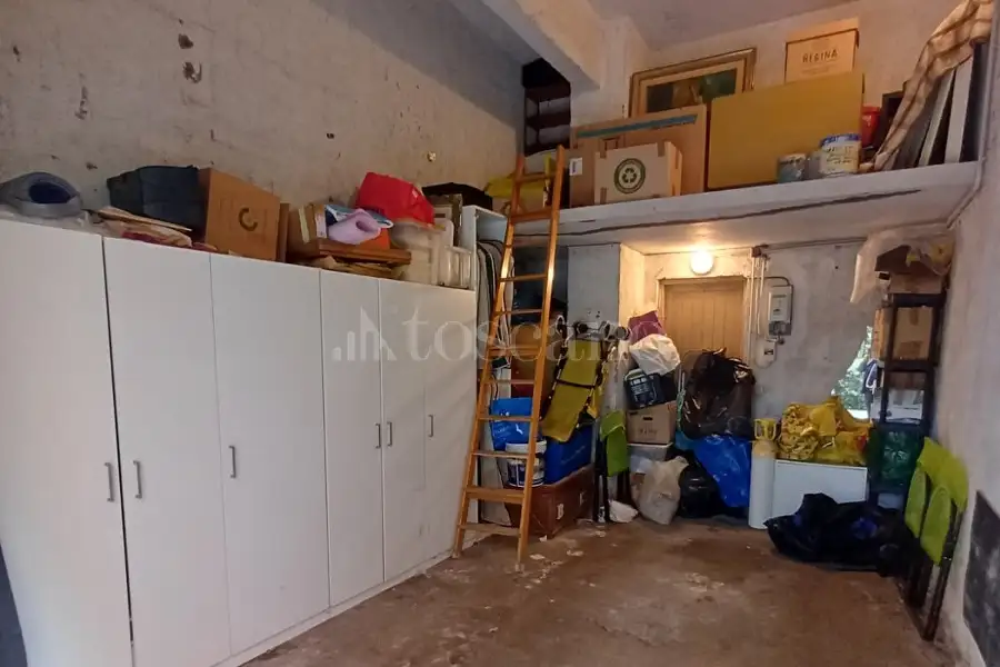 Box in affitto di 18 mq a €230 (rif. 8/2026)