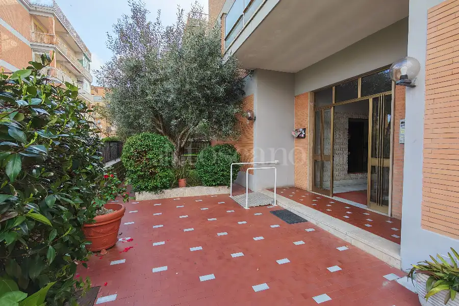 Casa in affitto di 60 mq a €890 (rif. 8/2026)