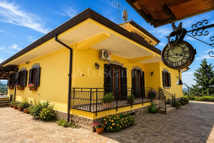 Villa in vendita di 920 mq a €899.000 (rif. 48/2026)