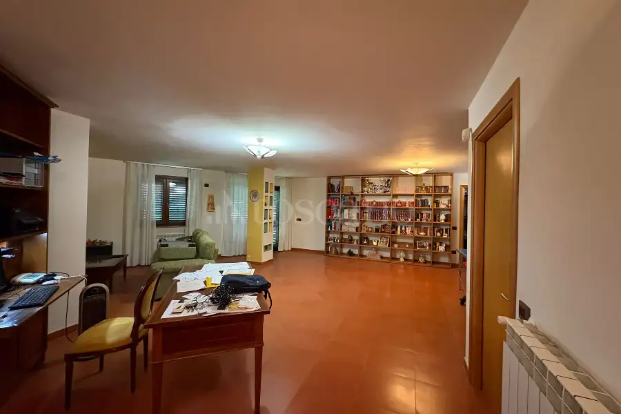 Villa in vendita di 335 mq a €395.000 (rif. 137/2025)