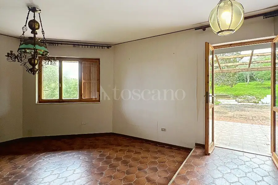 Casa Indipendente in vendita di 300 mq a €330.000 (rif. 24/2026)
