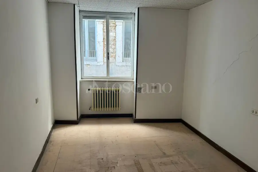 Palazzo in vendita di 725 mq a €395.000 (rif. 1/2026)