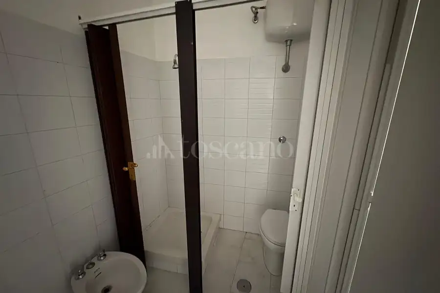 Negozio in vendita di 114 mq a €205.000 (rif. 8/2026)