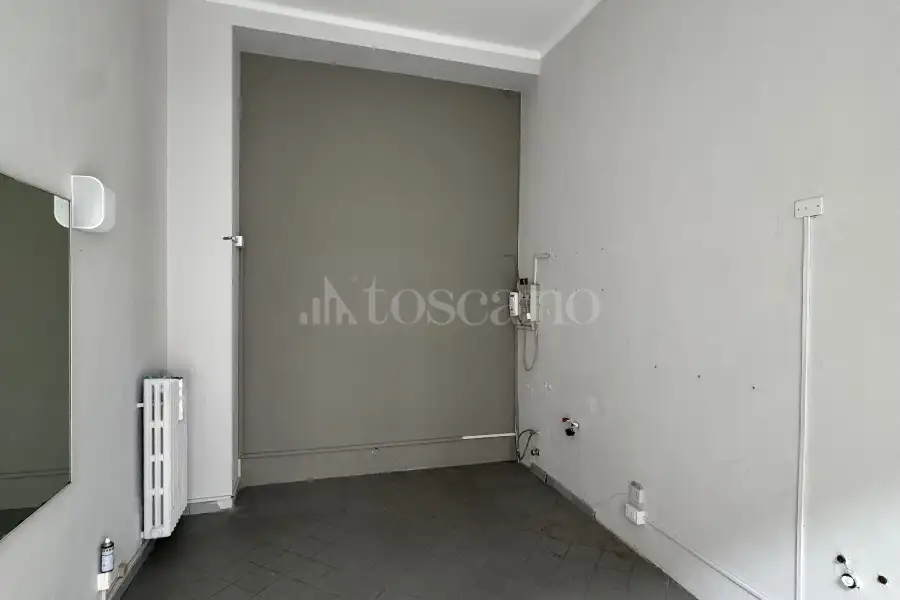 Negozio in vendita di 18 mq a €35.000 (rif. 2/2026)