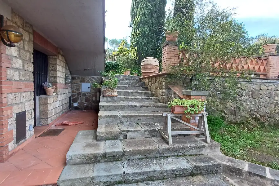 Villa Plurifamiliare in vendita di 800 mq a €1.390.000 (rif. 26/2024)