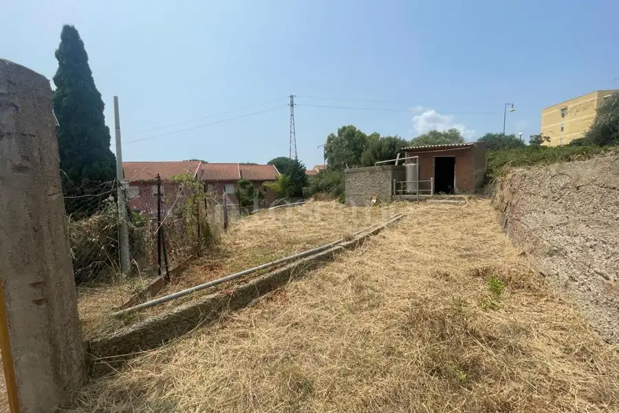 Agricolo in vendita di 820 mq a €18.000 (rif. 31/2026)