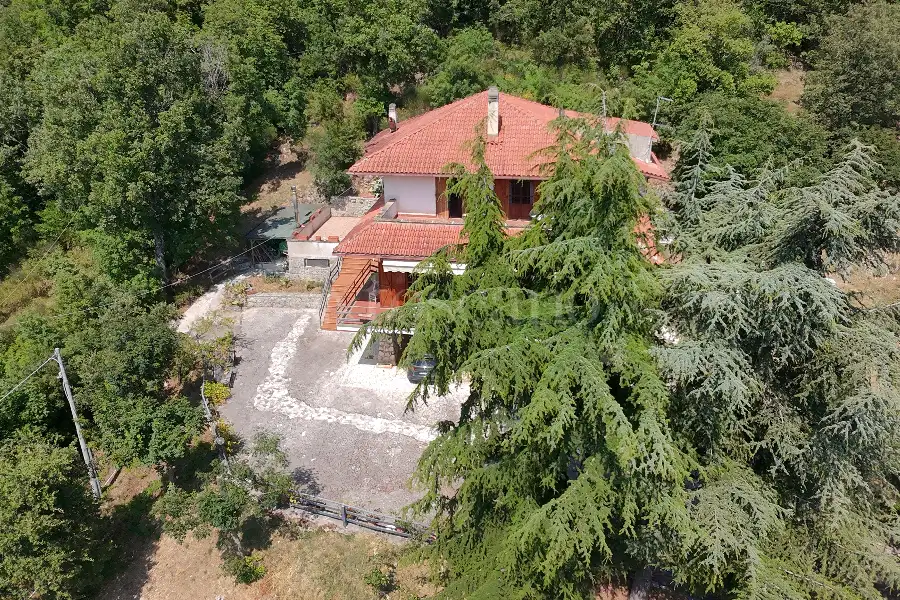 Villa in vendita di 315 mq a €290.000 (rif. 7/2025)