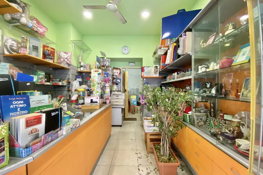 Negozio in vendita di 35 mq a €53.000 (rif. 11/2026)