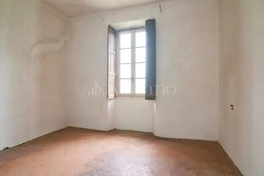 Casale in vendita di 400 mq a €180.000 (rif. 11/2026)