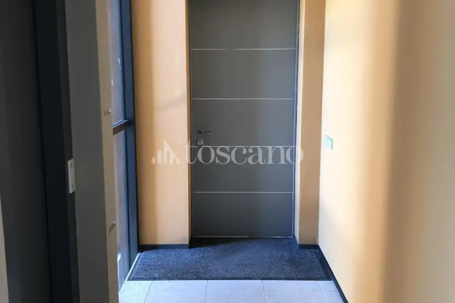 Ufficio in vendita di 90 mq a €800 (rif. MRE1134AF)