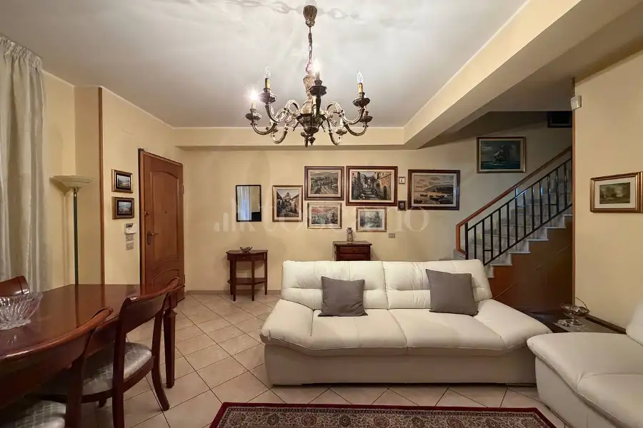Villino a Schiera in vendita di 190 mq a €238.000 (rif. 19/2026)
