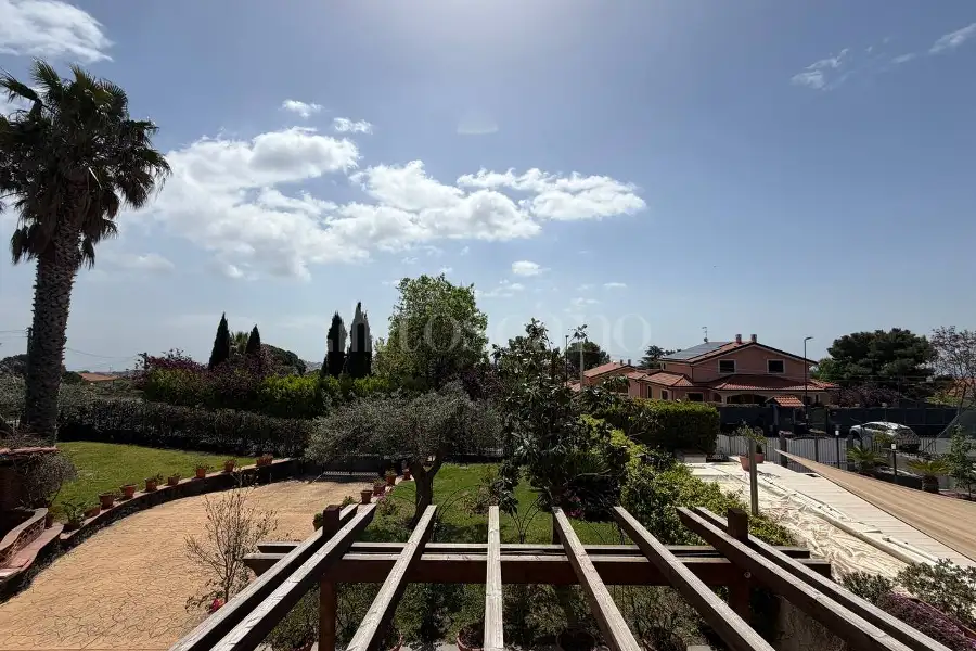 Villa Bifamiliare in vendita di 182 mq a €379.000 (rif. 75/2026)
