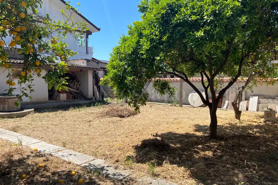 Villa Bifamiliare in vendita di 220 mq a €249.000 (rif. 28/2026)