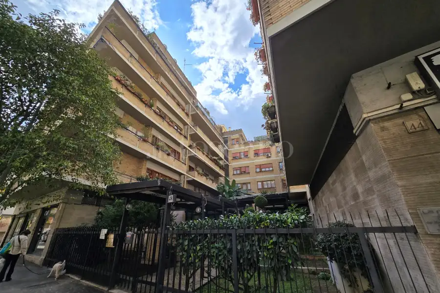 Casa in vendita di 160 mq a €860.000 (rif. 9/2026)
