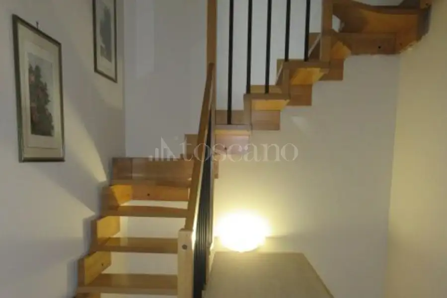 Villa Plurifamiliare in vendita di 250 mq a €298.000 (rif. 36/2026)