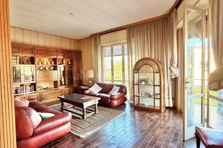 Casa Indipendente in vendita di 230 mq a €460.000 (rif. 22/2026)