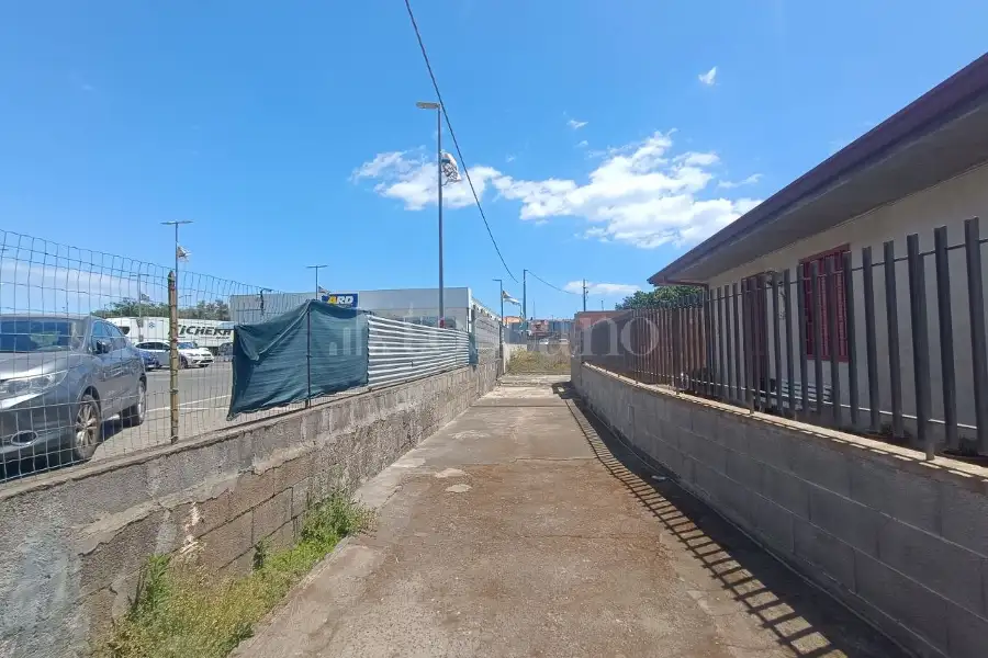 Edificabile Commerciale in vendita di 920 mq a €145.000 (rif. 79/2026)