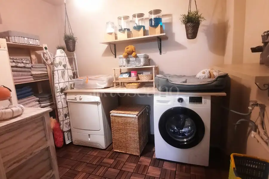 Casa Indipendente in vendita di 225 mq a €155.000 (rif. 2/2026)